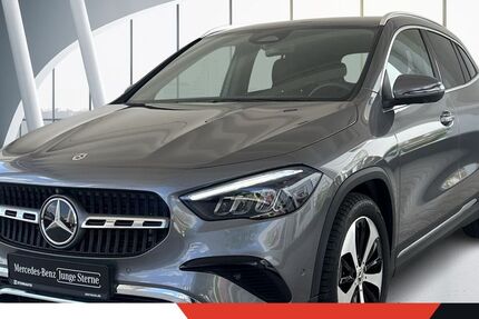Mercedes-Benz GLA 200 12.514 km 40.698 &euro; Potsdam 14480