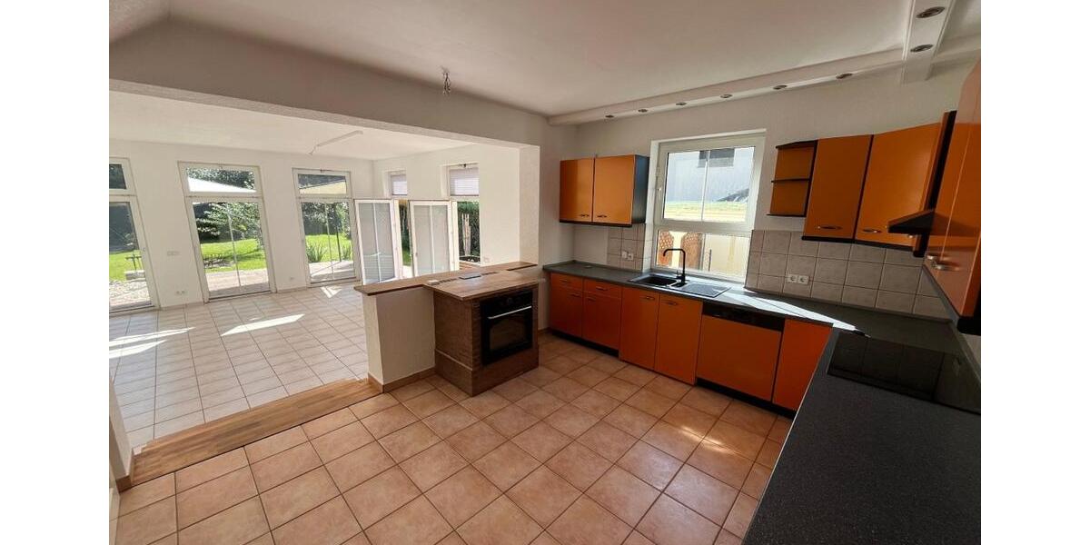 Einfamilienhaus Neuenhagen bei Berlin - 8 Zimmer, 212 m&sup2;, 3.250&euro; | Angebot:25049650