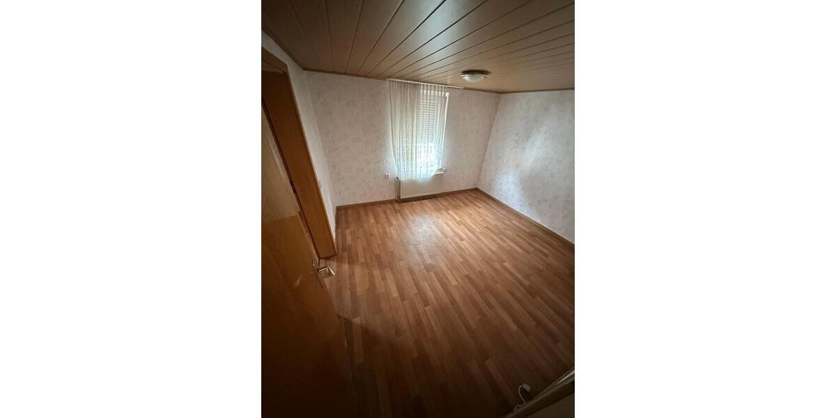 Bauernhaus, Landhaus Fritzlar - 8 Zimmer, 310 m&sup2;, 265.000&euro; | Angebot:27112563
