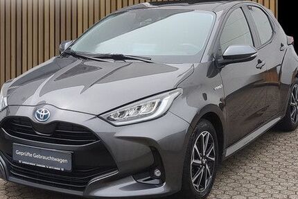 Toyota Yaris 33.609 km 17.990 &euro; Leverkusen 51381
