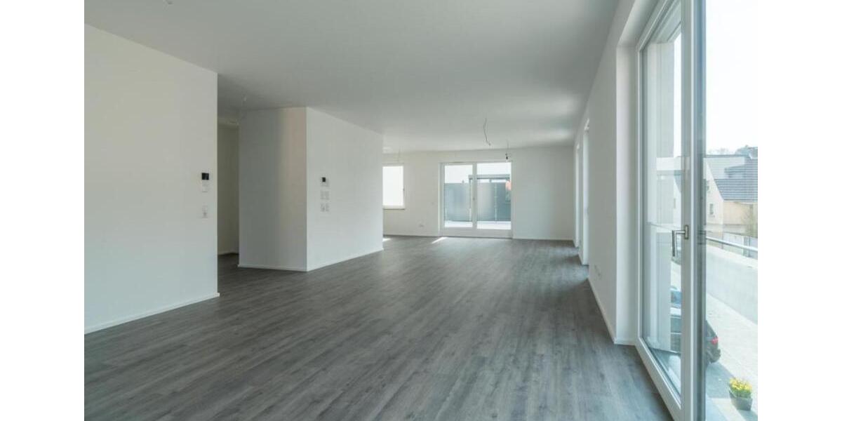 *großzügig & hell & zentral mit Küche* 2 zimmer