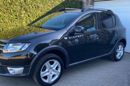 Dacia Sandero 111.585 km 5.900 &euro; Isselburg 46419
