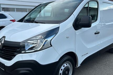 Renault Trafic 128.000 km 9.999 &euro; Trossingen 78647