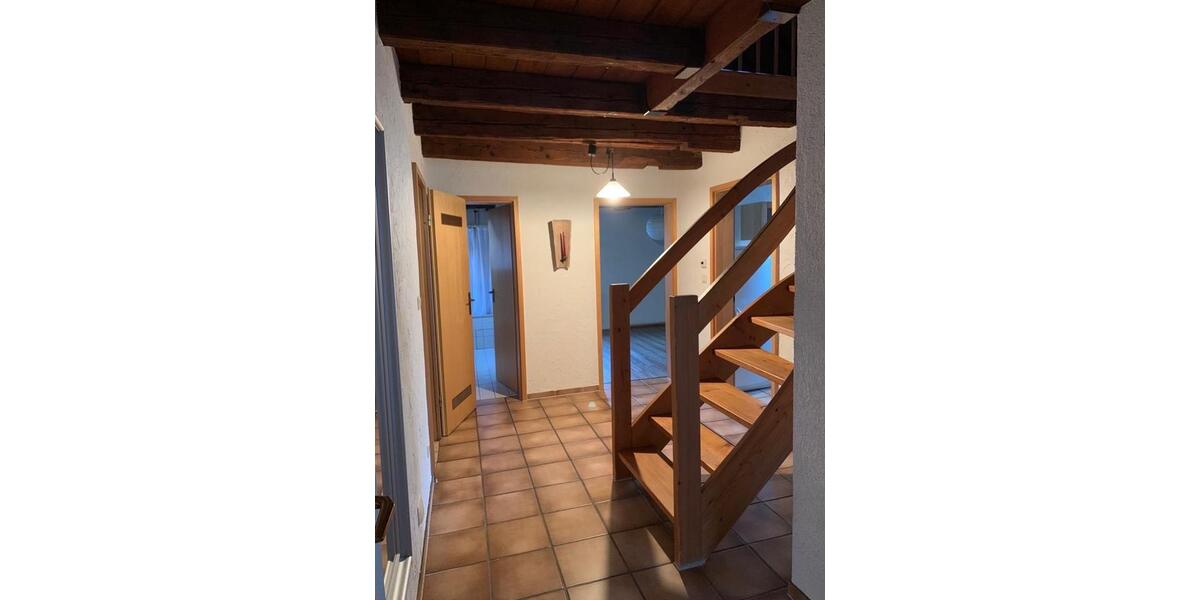 Dachgeschoßwohnung Ludwigsburg Hoheneck - 2.5 Zimmer, 70 m&sup2;, 239.000&euro; | Angebot:26844883