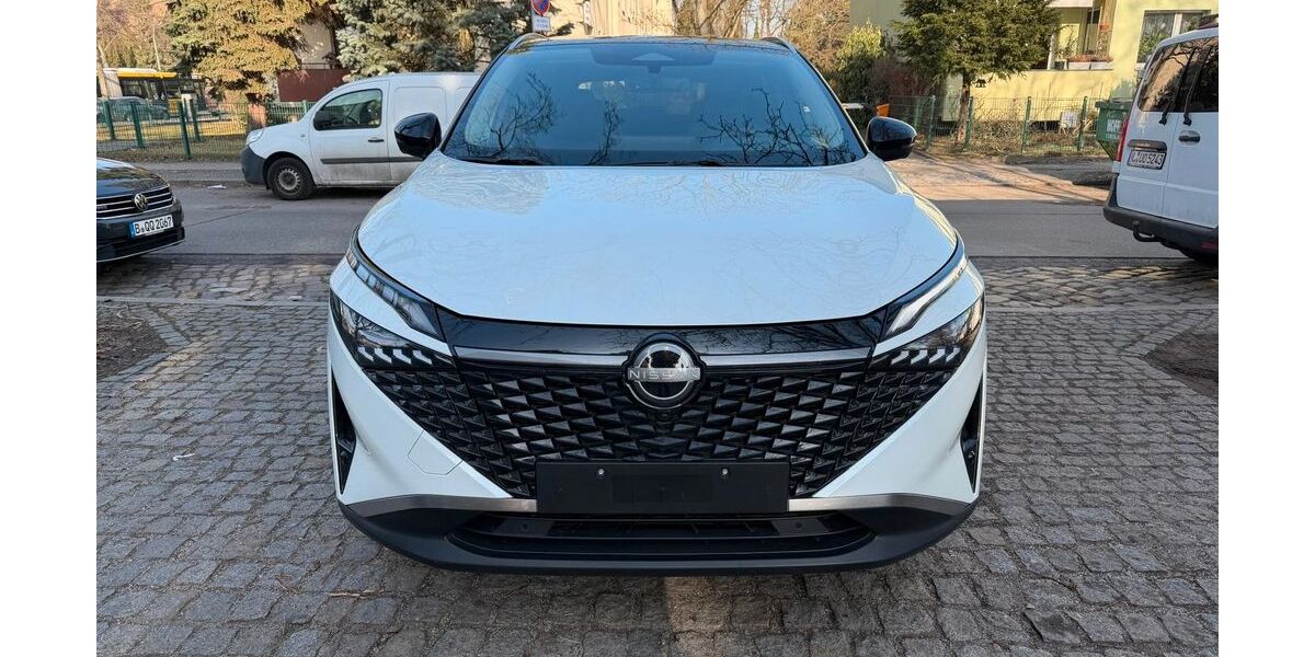 Nissan Qashqai 26.576 km 23.999 &euro; Berlin 12357