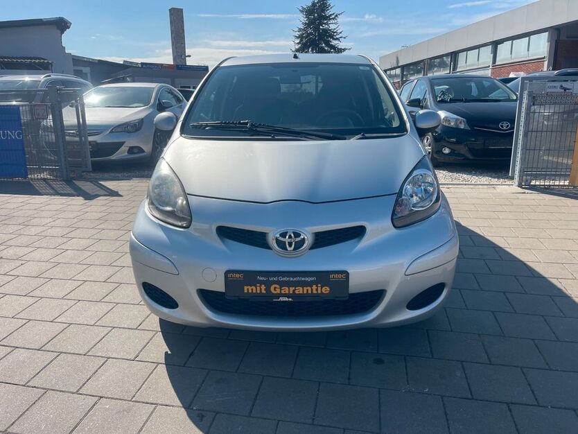 Toyota Aygo (X) 131.464 km 3.999 € Fürth 90763