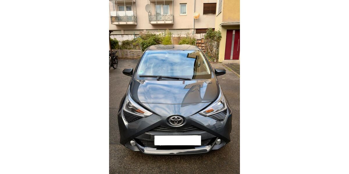 Toyota Aygo (X) 19.886 km 11.800 &euro; Nürnberg 90443