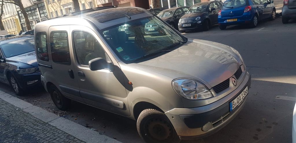 Renault Kangoo 171.000 km 1.450 &euro; Berlin 12099