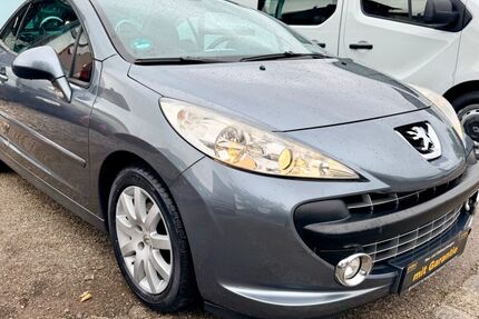 Peugeot 207 131.000 km 2.990 &euro; München 81825