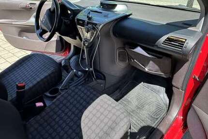 Toyota iQ