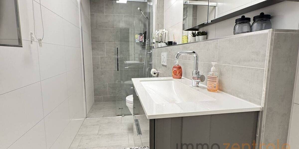 Einfamilienhaus Wassertrüdingen - 5 Zimmer, 196 m&sup2;, 679.000&euro; | Angebot:25669191