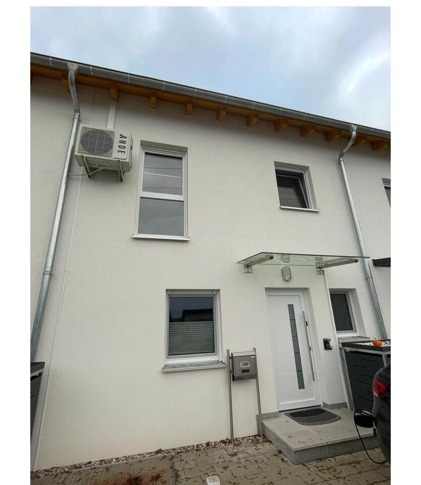 Stilvolles und neuwertiges 5-Zimmer-Reihenhaus in Mettenheim