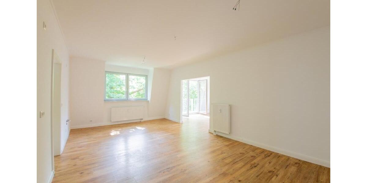 Dachgeschoßwohnung Neuruppin - 5 Zimmer, 143 m&sup2;, 369.000&euro; | Angebot:26068368