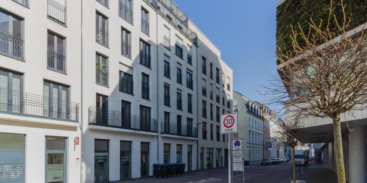 Blick über die Stadt- Altersgerechte helle Penthousewohnung an der Fußgängerzone - Einfamilienhaus Trier Nord | Angebot:25158371