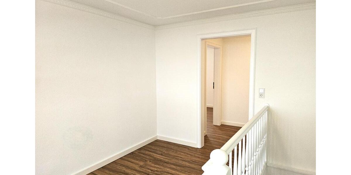 Einfamilienhaus Wipperfürth - 5 Zimmer, 227 m&sup2;, 2.500&euro; | Angebot:24453830