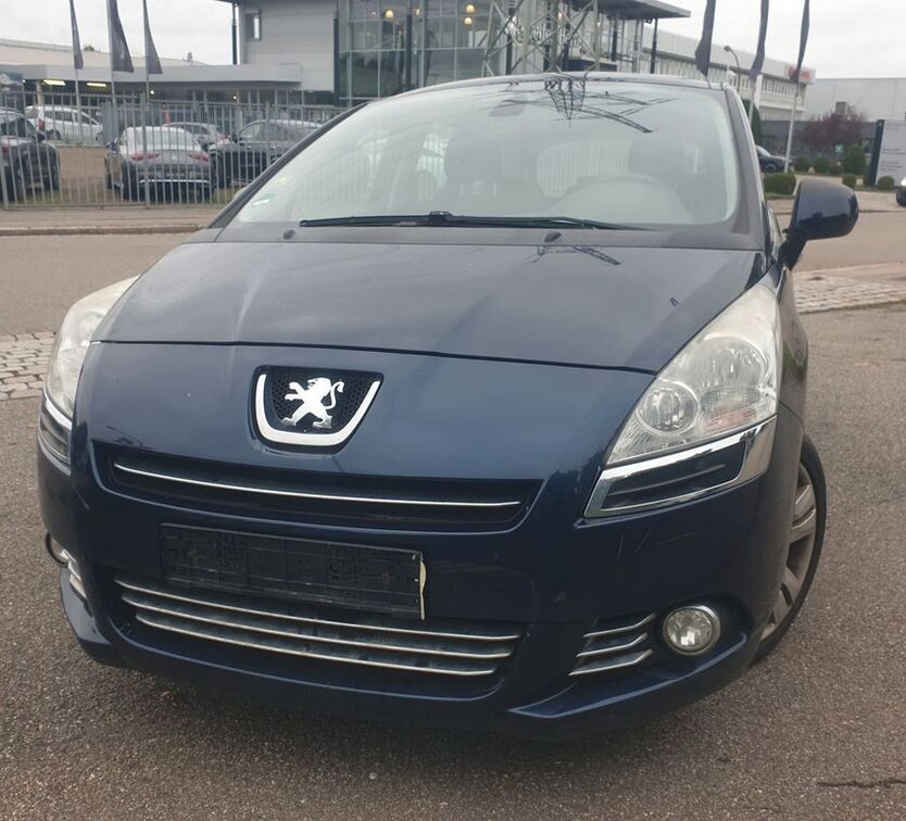 Peugeot 5008 269.000 km 2.200 € Freiburg 79111