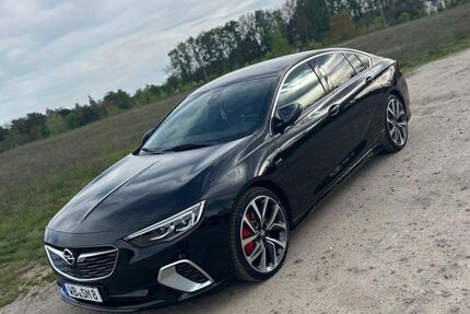Opel Insignia 118.000 km 19.900 &euro; Lutherstadt Wittenberg 06886