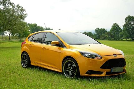 Ford Focus 127.500 km 14.900 € Greiz 07973