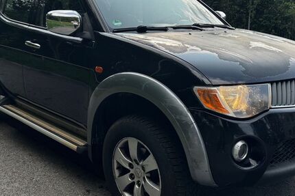 Mitsubishi L200 250.000 km 7.000 &euro; Nürnberg 90475