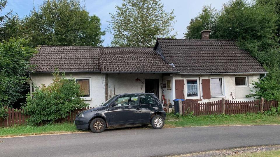 Wochenendhaus im Vogelsberg (74 km von Ffm) mit großem Grundstück zimmer