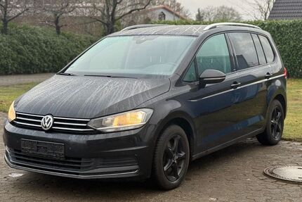 VW Touran 204.068 km 8.900 &euro; Harkebrügge 26676