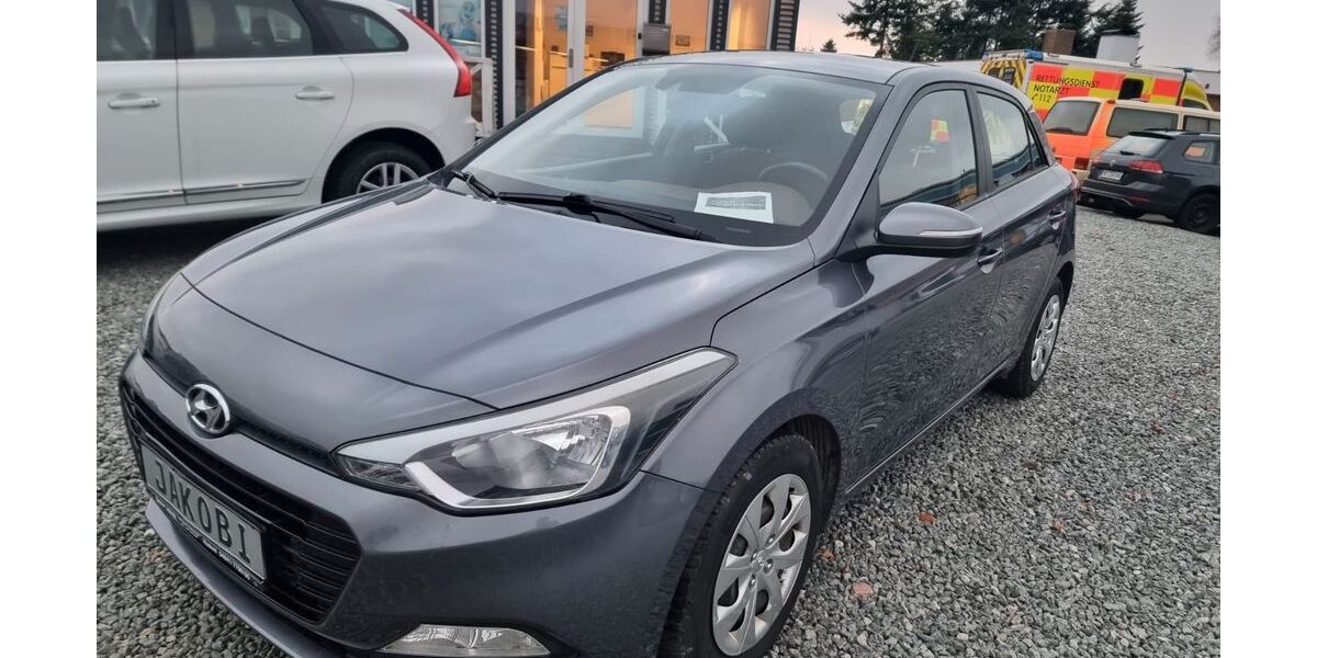Hyundai i20 110.950 km 8.990 &euro; Husum 25813