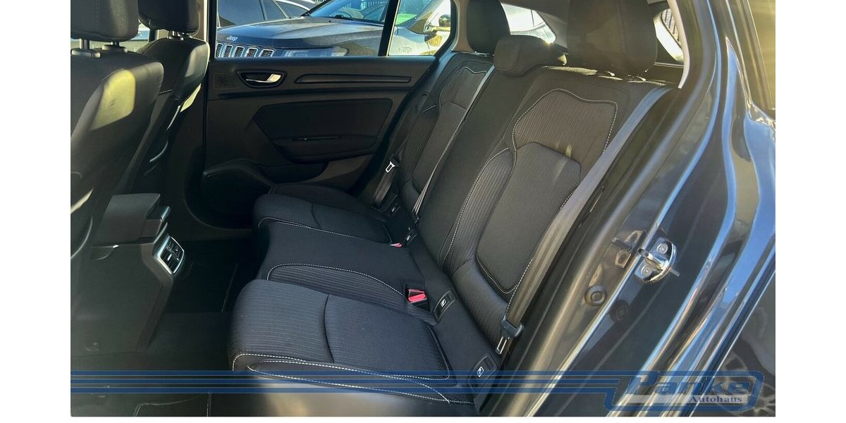 Renault Megane Business Ed. Aut. Kombi*NAV*AHK*PDC*BT* 47.358 km 14.990 &euro; Berlin 13187