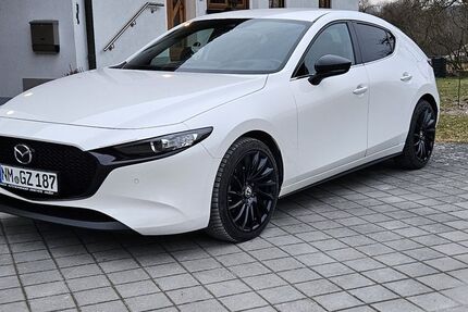 Mazda 3 26.000 km 22.750 € Berg 92348