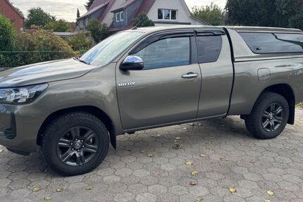 Toyota Hilux 200.000 km 32.990 € Stelle 21435