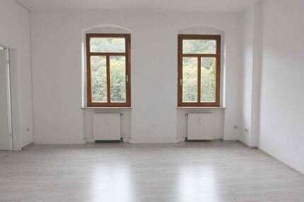 Altbau-Charme trifft Moderne - Große 2-Raum-Wohnung mit Einbauküche 2 zimmer