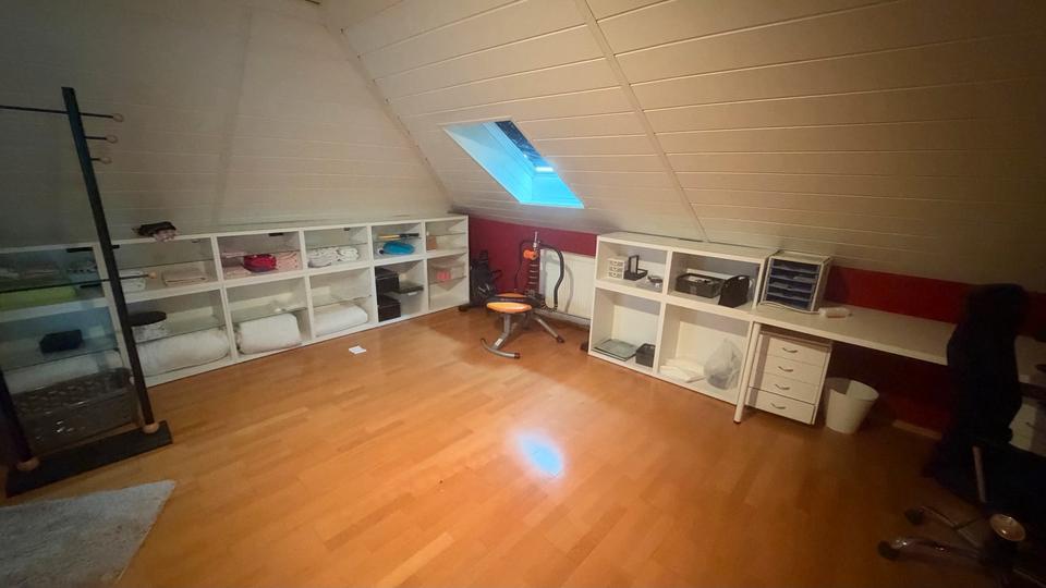Einfamilienhaus Rellingen - 6 Zimmer, 170 m&sup2;, 6.000&euro; | Angebot:27636003