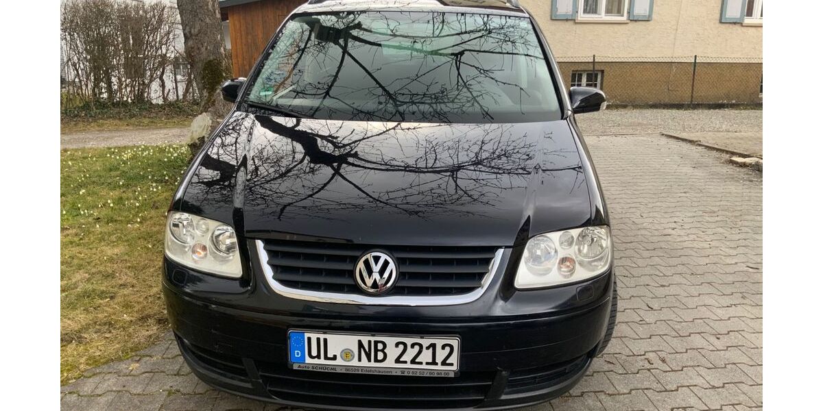 VW Touran 238.400 km 2.400 &euro; Ulm/Do. 89077