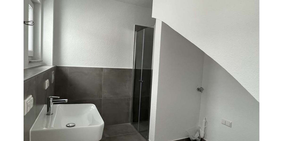 Modernes Wohnen auf zwei Ebenen - Maisonettenwohnung Hildesheim Sorsum | Angebot:27330208