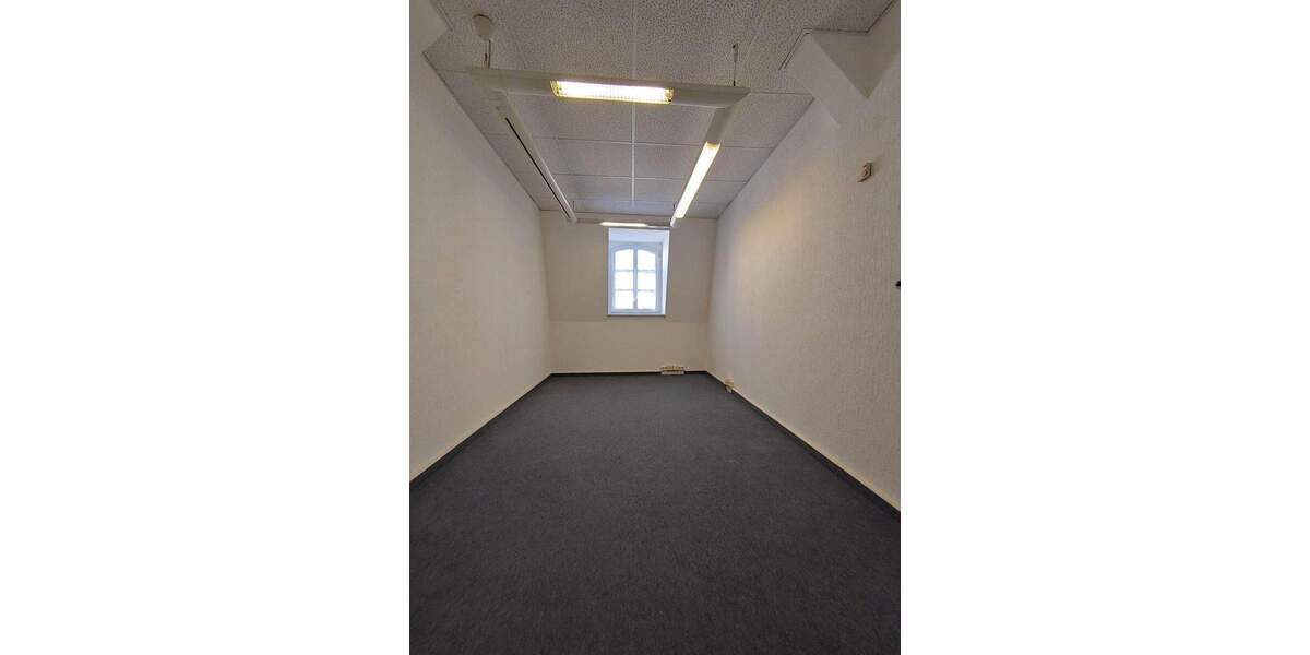 Gewerbeobjekt Döbeln - 3 Zimmer, 116 m&sup2;, 464&euro; | Angebot:25692197