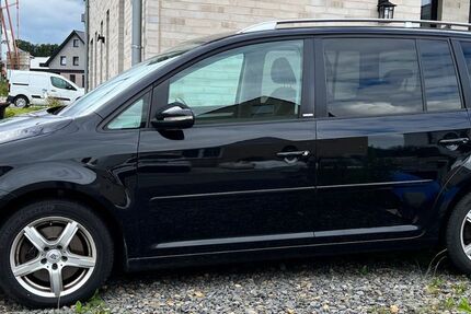 VW Touran 330.000 km 5.200 &euro; Roedinghausen 32289