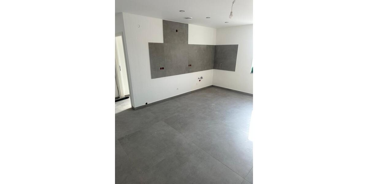 Etagenwohnung Brühl - 4 Zimmer, 100 m&sup2;, 1.900&euro; | Angebot:25414576