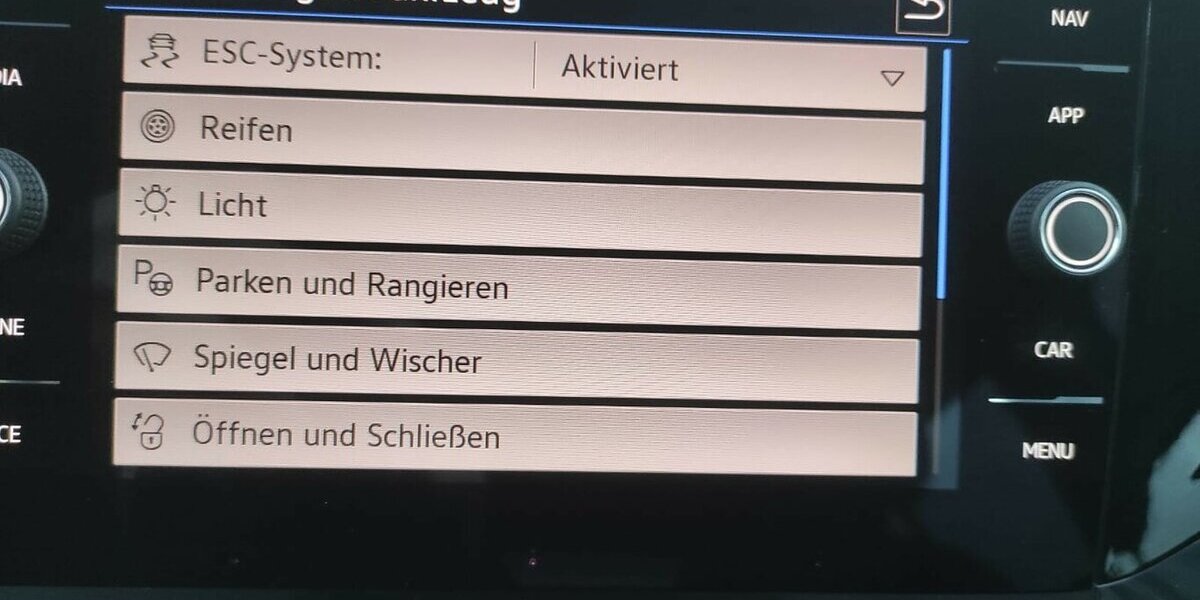 VW T-Cross 1,0 TSI Style NAVI/LED/SHZ/PDC 36.523 km 17.500 &euro; Höchstenbach 57629