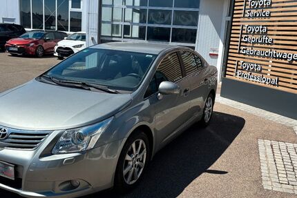 Toyota Avensis 111.500 km 7.900 &euro; Tapfheim 86660