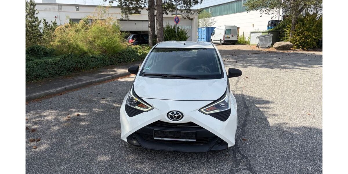 Toyota Aygo (X) 78.027 km 4.999 &euro; Barsbüttel 22885