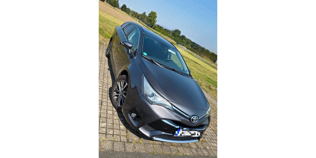 Toyota Avensis 160.000 km 13.799 &euro; Bielefeld 33729