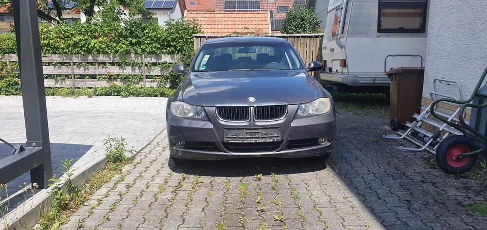 BMW E90