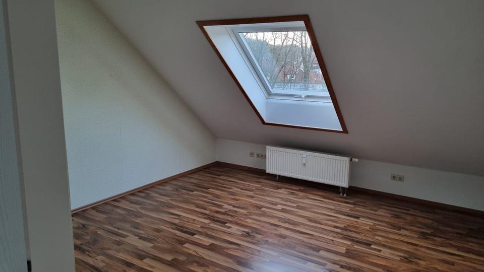 Dachgeschoßwohnung Wald-Michelbach Michelbach - 4 Zimmer, 120 m&sup2;, 950&euro; | Angebot:26168355