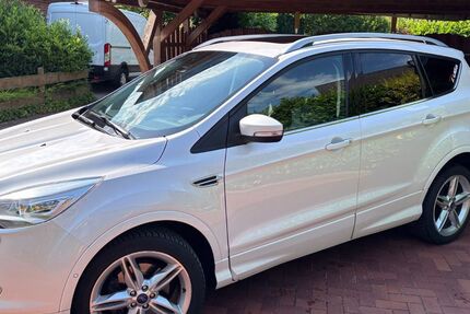 Ford Kuga 198.000 km 9.200 &euro; Henstedt-Ulzburg 24558