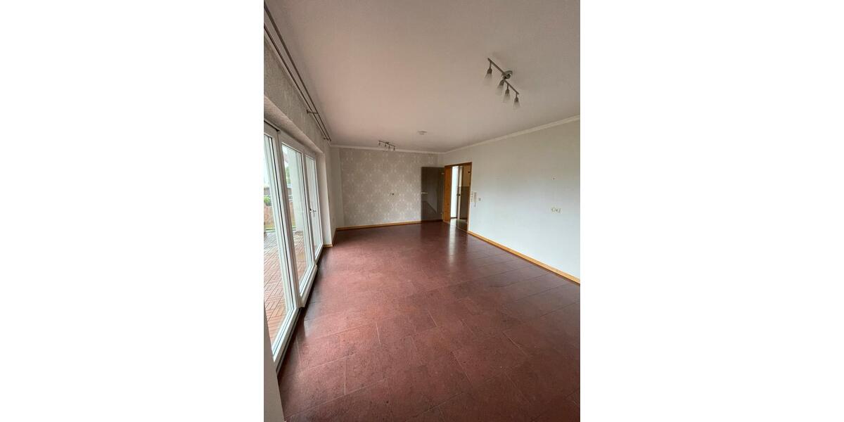 Hochparterre Rotenburg an der Fulda - 3 Zimmer, 85 m&sup2;, 730&euro; | Angebot:26223326