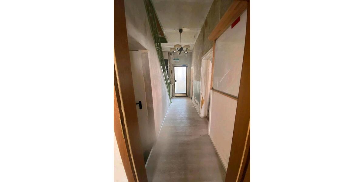 Einfamilienhaus Langelsheim - 10 Zimmer, 300 m&sup2;, 79.000&euro; | Angebot:26942117