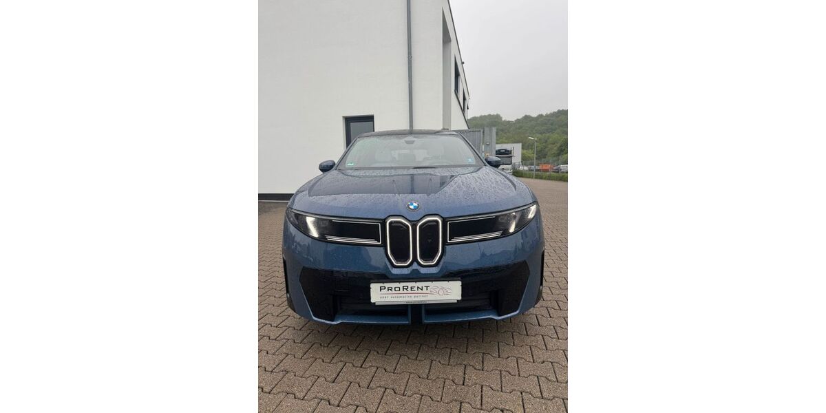 BMW iX3 10.000 km 83.300 &euro; Lohmar 53797