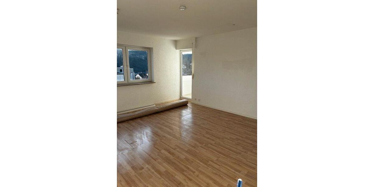 Etagenwohnung Albstadt - 3 Zimmer, 83 m&sup2;, 150.000&euro; | Angebot:26355399