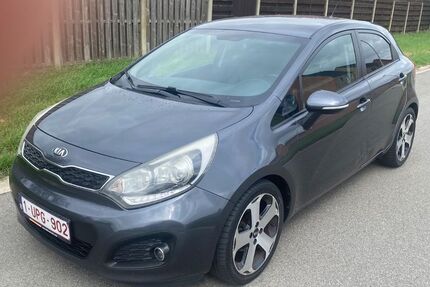 Kia Rio 318.251 km 2.750 &euro; Kleve 47533