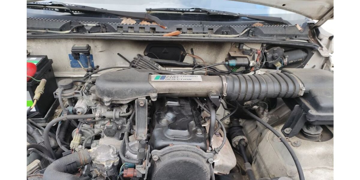 Suzuki e Vitara 231.000 km 2.600 € Nersingen 89278