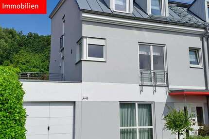 Haus zum Kaufen in Friedrichsdorf 984.000 € 185 m² 6 zimmer